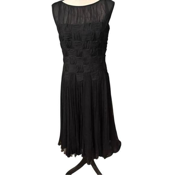 Tadashi Shoji Silk Party Cocktail Dress chic
Sz 10 Demure Classic elegant flowy - Picture 1 of 15